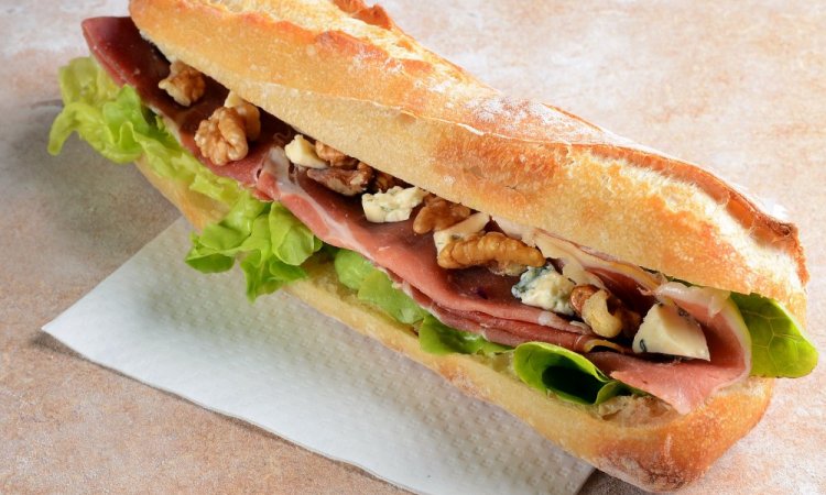 Sandwich jambon cru, bleu